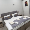 https://cdn.worldota.net/t/100x100/hotel_review/ac/e8/ace8b7b9efe126d88e3d7de2dc9005343e8ae6df.JPEG
