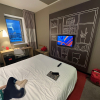 https://cdn.worldota.net/t/{size}/hotel_review/b1/84/b184e1f5aff951d563cf5a0d99930c6c3eecb3dd.JPEG