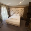https://cdn.worldota.net/t/{size}/hotel_review/b4/07/b4074db6259f788132d5f6203588a0cb1841de9c.jpeg