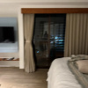 https://cdn.worldota.net/t/{size}/hotel_review/c0/5c/c05c80682d5d9735cec4e64d2921399e2b5e6db9.JPEG