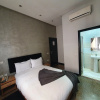 https://cdn.worldota.net/t/{size}/hotel_review/c3/be/c3be84d8c71bc3f4466de3d2e3d3ae1f69038e1f.JPEG