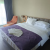 https://cdn.worldota.net/t/100x100/hotel_review/eb/17/eb17a73fc3b816e46943680b69a96eeca534a64e.JPEG