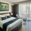 https://cdn.worldota.net/t/{size}/hotel_review/ee/fd/eefd895884fa81b1042c8d5dc20cacf58cc31331.JPEG