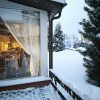 https://cdn.worldota.net/t/{size}/hotel_review/f8/2b/f82bc24e397a5e691273751c2970a1caf183540e.JPEG