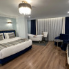 https://cdn.worldota.net/t/100x100/hotel_review/f8/2c/f82c198d3b5c4afbda0a3cc1406195b64ee9bb6f.JPEG