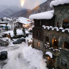 https://cdn.worldota.net/t/{size}/hotel_review/f9/01/f90116866e5270f3fc4e35affbecc54de28a5a40.JPEG