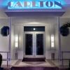 Отель Carlton Hotel South Beach в Майами-Бич