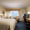 Отель Four Points by Sheraton Toronto Lakeshore, фото 3