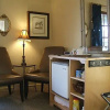 Отель A Downtown Victoria Ocean View Bed And Breakfast, фото 14