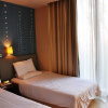 Отель Piao Home Inn Beijing Jianguomen, фото 1