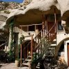 Отель Shoestring Cave House - Hostel, фото 1