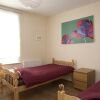 Отель Coulsdon Place Apartments в Лондоне