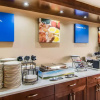 Отель Comfort Inn & Suites Vancouver Downtown City Center, фото 13