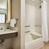 Отель Hilton Kansas City Country Club Plaza, фото 24