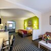 Отель Memorylane Inn & Suites в Мемфисе