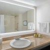 Отель Hilton Vancouver Metrotown, фото 12