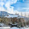 Отель Four Seasons Resort Whistler в Уистлере