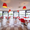 Отель B&B HOTEL Calais Terminal Cité de l'Europe 3 étoiles, фото 10
