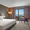 Отель Hilton Evian-les-Bains, фото 1