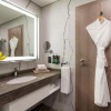 Отель voco Dubai the Palm, an IHG Hotel, фото 24