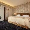 Отель Pavillon de la Reine & Spa, Place des Vosges, фото 2