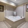Отель Best Western Plus Monica Royale Inn & Suites, фото 9