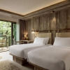 Отель Dinso Resort & Villas Phuket, Vignette Collection, an IHG Hotel, фото 5