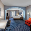 Отель La Quinta Inn & Suites by Wyndham Houston Channelview, фото 9