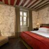 Отель Pavillon de la Reine & Spa, Place des Vosges, фото 9