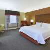 Отель Hampton Inn & Suites Wichita Northeast, фото 4