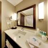 Отель Holiday Inn Express & Suites Edmonton International Airport, an IHG Hotel, фото 12