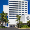 Отель Delta Hotels by Marriott West Palm Beach, фото 1