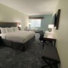 Отель La Quinta Inn & Suites by Wyndham Santa Cruz, фото 17