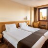 Отель Holiday Inn Madrid - Pirámides, фото 2