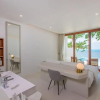 Отель White Whale Beachfront Pool Villa, фото 12