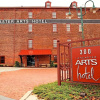 Отель Lancaster Arts Hotel, фото 1