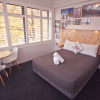 Отель Absoloot Hostel Queenstown в Квинстауне