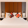 Отель The Londoner Hotel St. Julians, фото 5