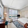 Отель DoubleTree by Hilton Dubai - Jumeirah Beach, фото 4