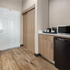 Отель La Quinta Inn & Suites by Wyndham Houston Channelview, фото 23