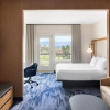 Отель Fairfield Inn & Suites by Marriott West Kelowna, фото 12