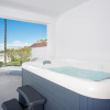 Отель B51 Executive Flats Marbella Puerto Banus, фото 8