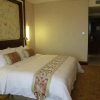 Отель Xiaogan Yuji Grand Hotel, фото 1