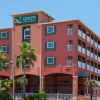 Отель Quality Inn & Suites Galveston - Beachfront, фото 1