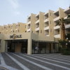 Отель Dolphin Bay Holiday Resort в Гази