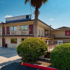 Отель Red Roof Inn San Antonio E - Frost Bank Center, фото 1