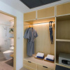 Отель Blu Pine Villa & Pool Access, фото 12