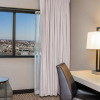 Отель DoubleTree by Hilton Hotel Newark Airport, фото 17