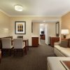 Отель Embassy Suites by Hilton Austin Downtown South Congress, фото 18