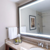 Отель Hilton Alexandria Mark Center, фото 31